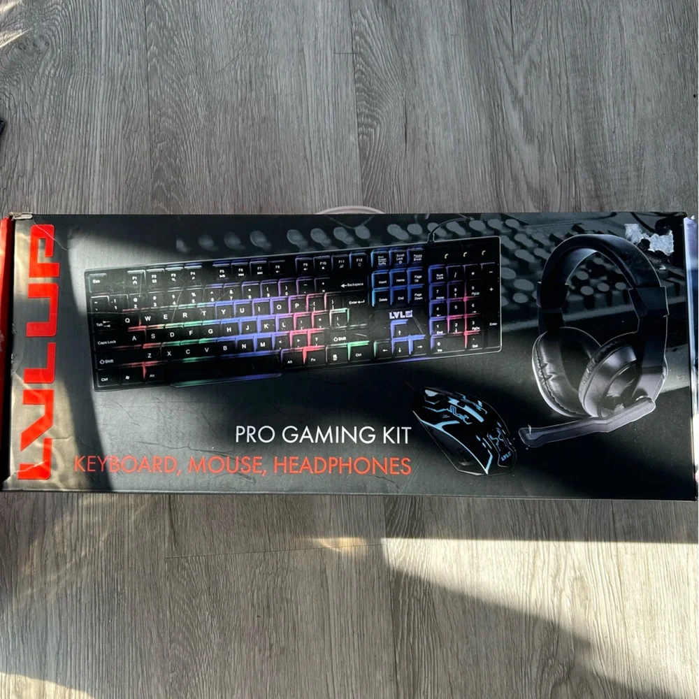 Brand new LVLUP PRO GAMING KIT